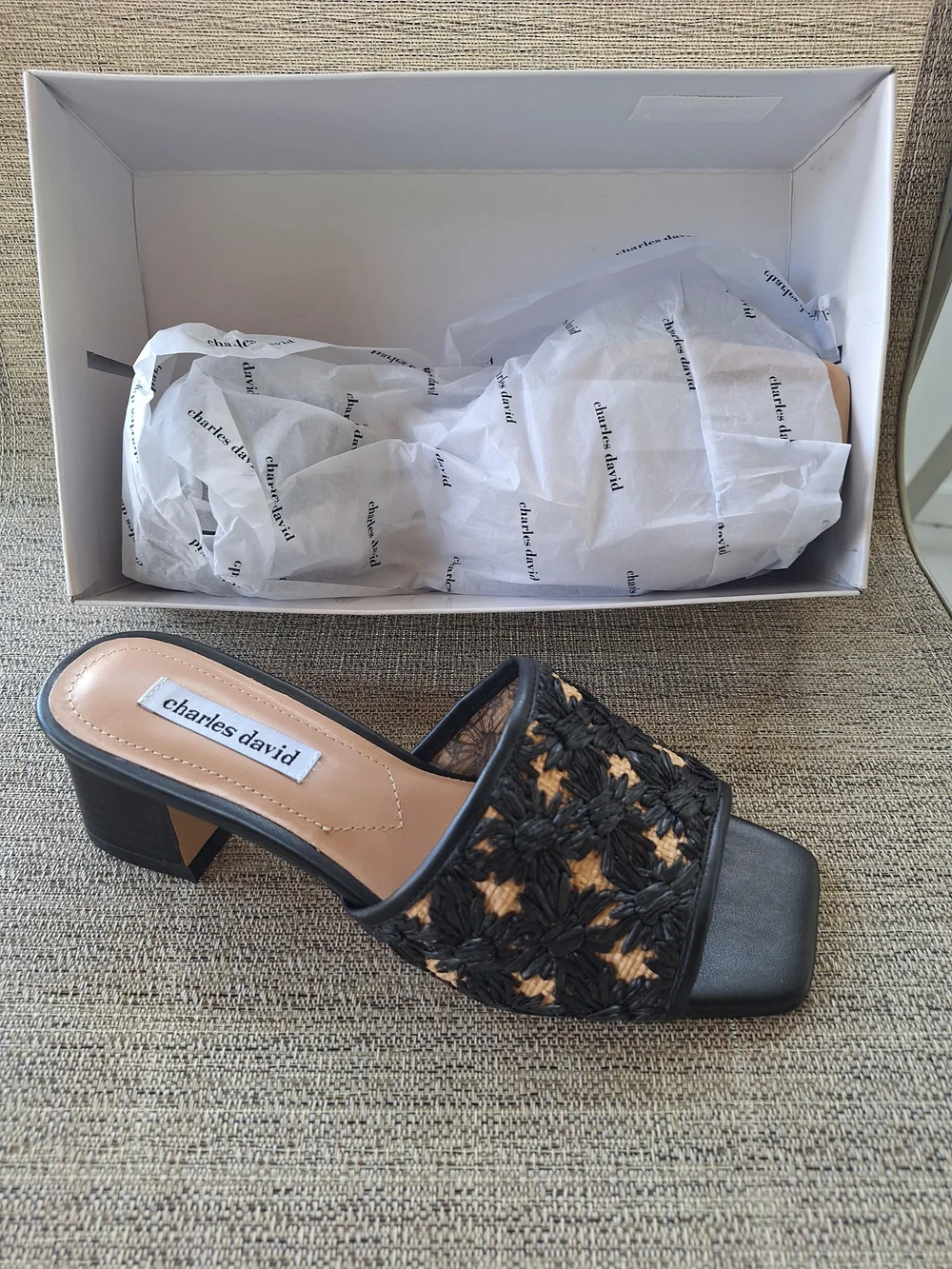 NIB Charles David Black Woven Floral Block Heel Mule with Natural Straw Underlay
